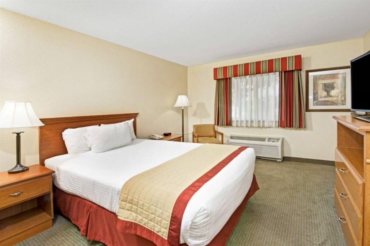 Hotel Baymont By Wyndham Indianapolis Extérieur photo