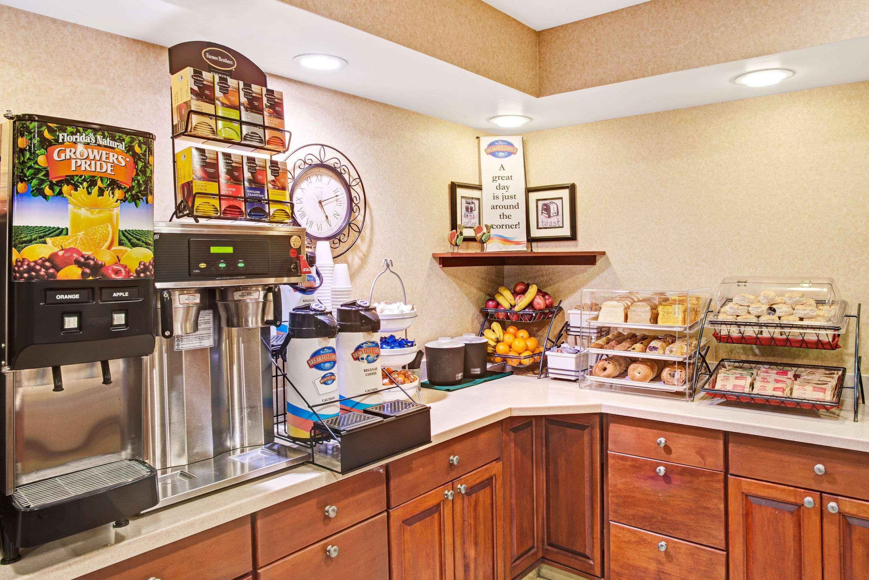 Hotel Baymont By Wyndham Indianapolis Extérieur photo