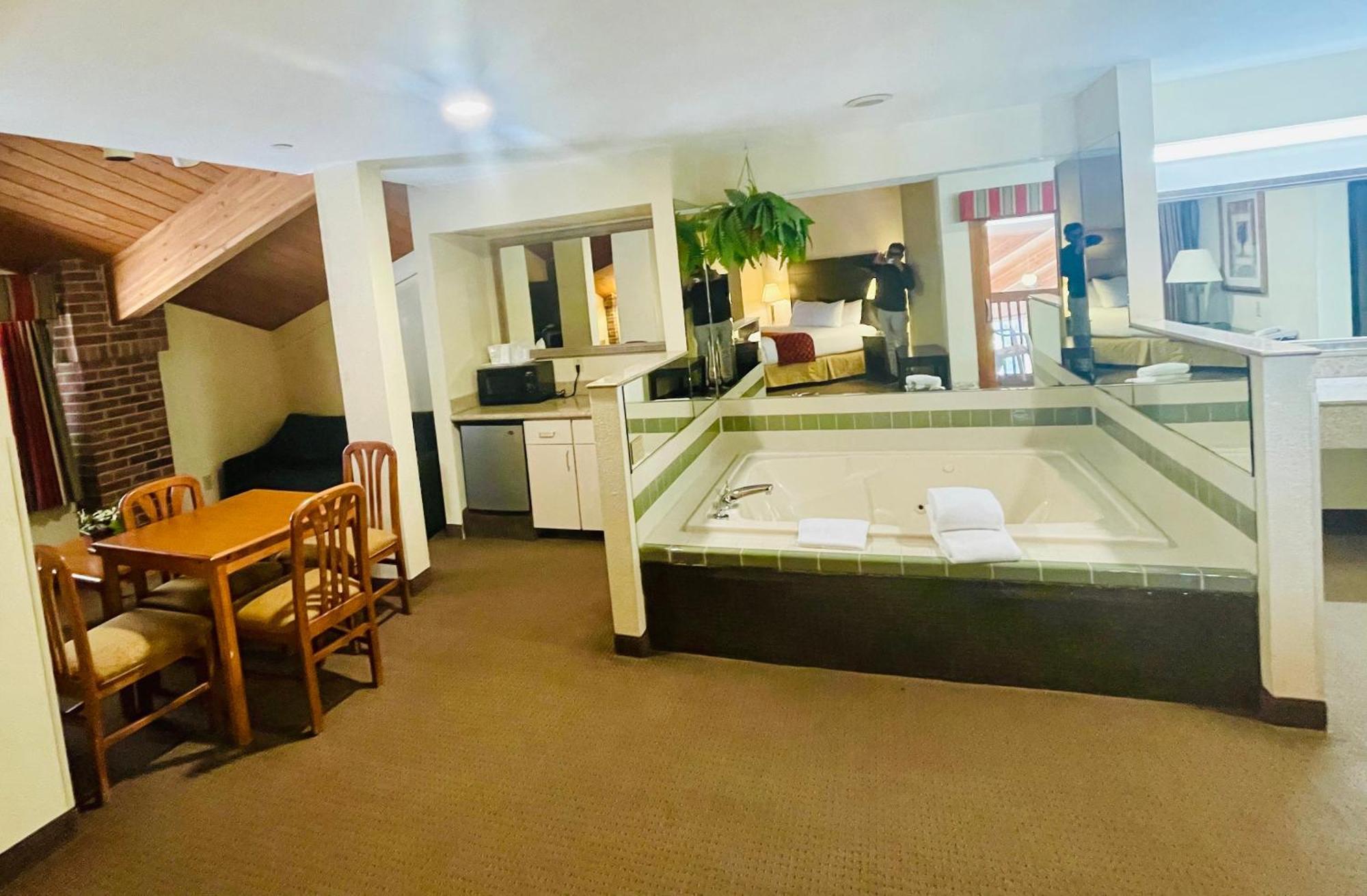 Hotel Baymont By Wyndham Indianapolis Extérieur photo